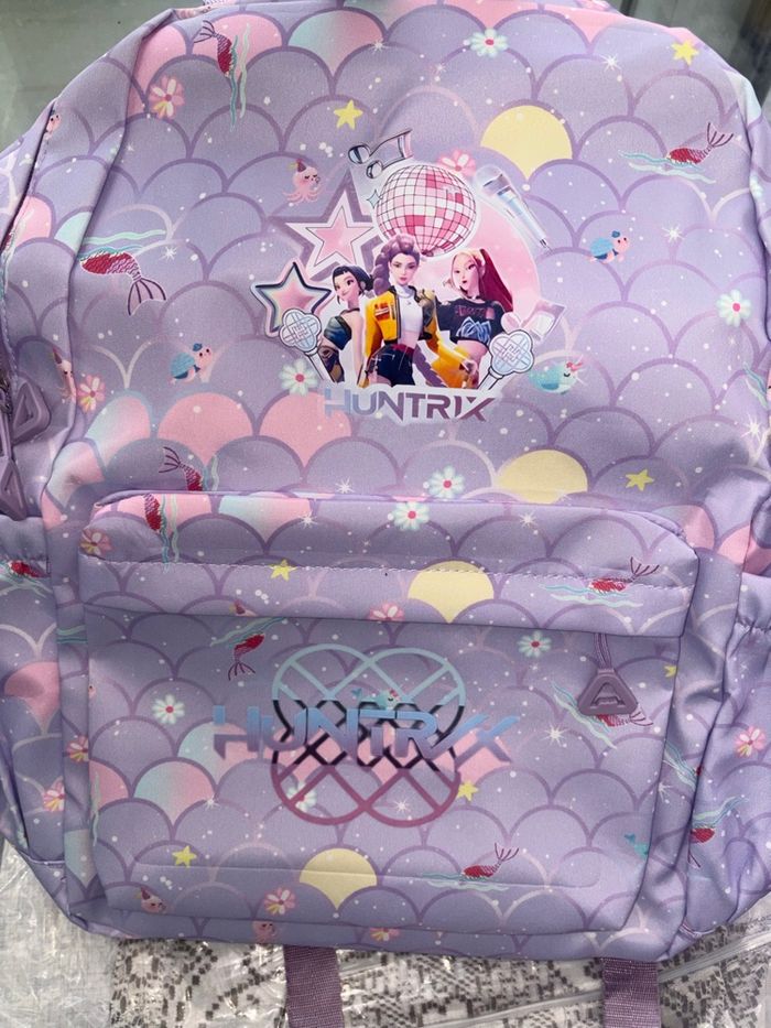 Ensemble 3 pièces sac à dos, sac isotherme et petite trousse assortis KPop Demon Hunters Neuf - photo numéro 2