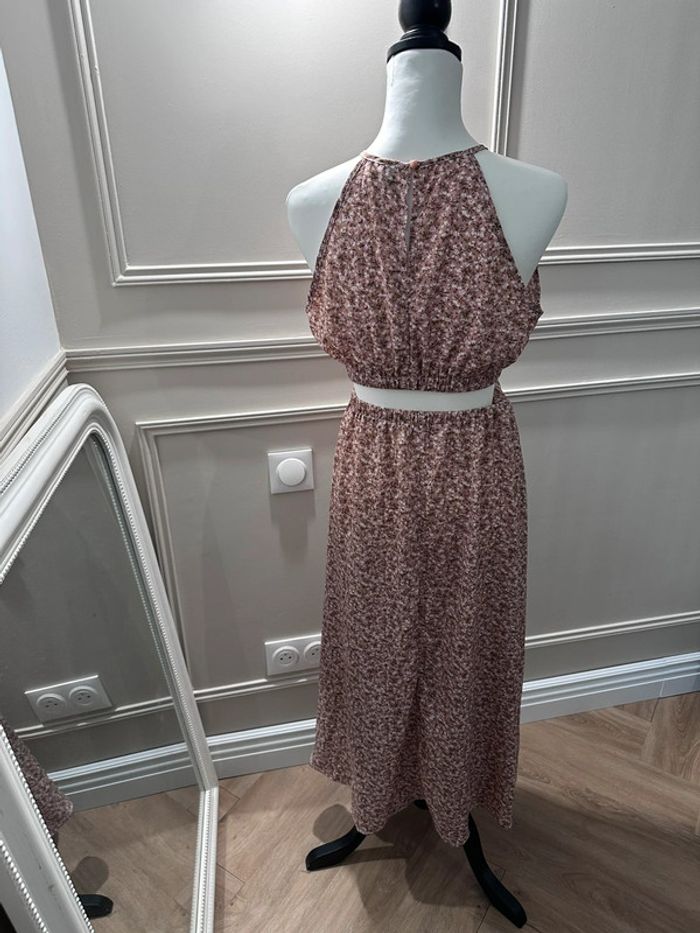Robe dos nu - photo numéro 2