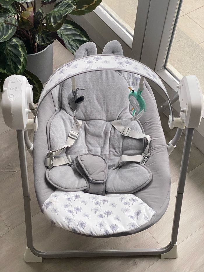 Baby swing