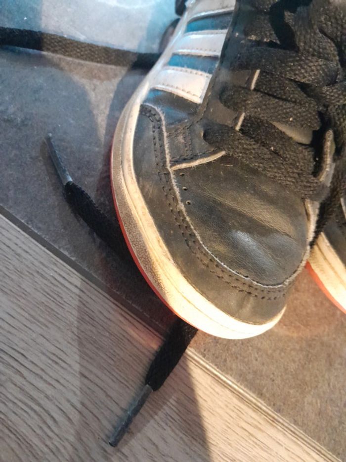 Chaussure adidas - photo numéro 5