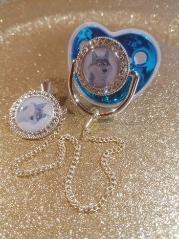 Sucette bleu loup mal aimé