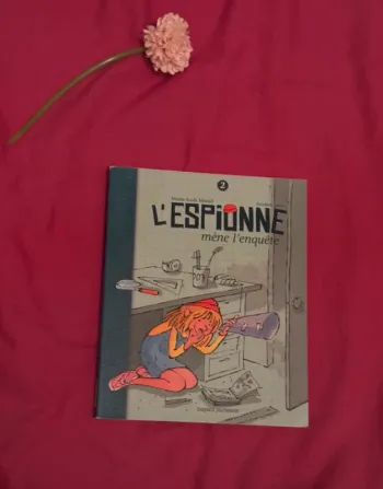 L’espionne mène l’enquête