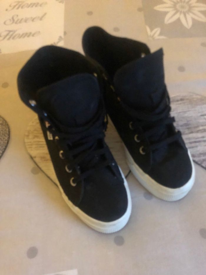 Paire de baskets tennis Superga - photo numéro 9