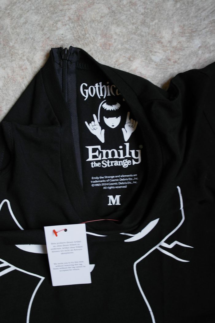 robe Emily the Strange - taille M - photo numéro 5