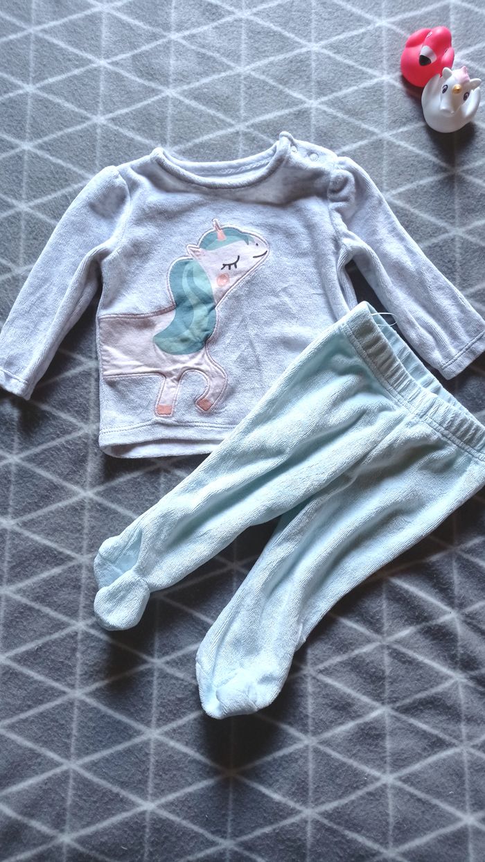 🦄 Lot 5 pyjamas hiver, 6 mois - photo numéro 2