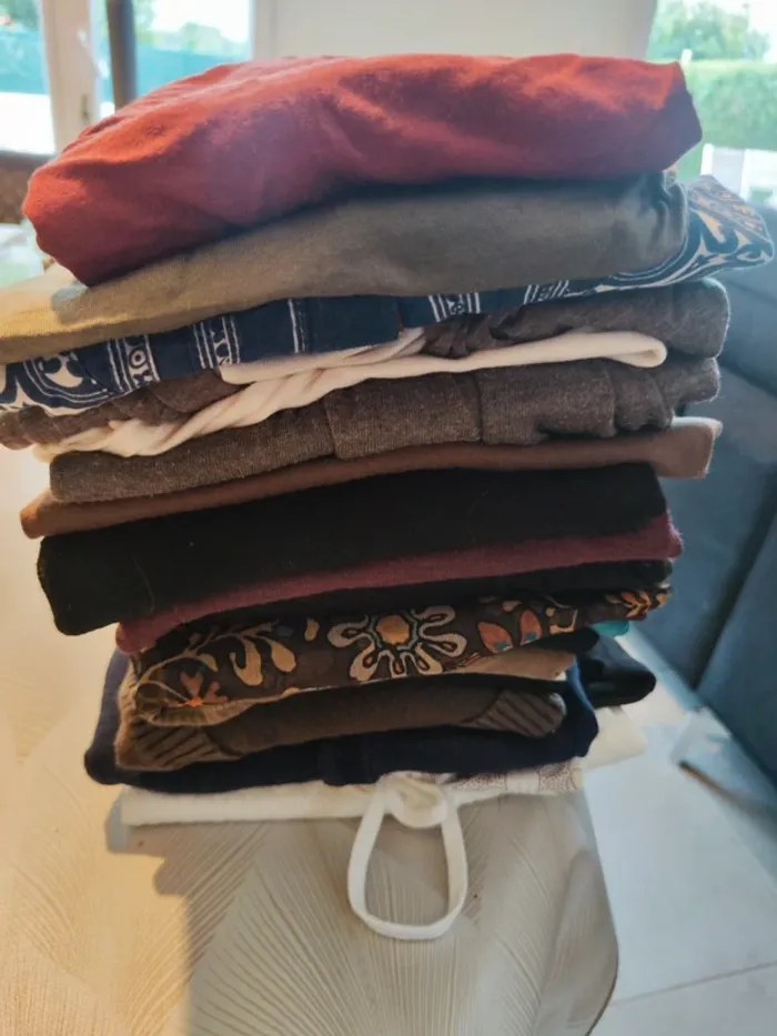 Gros lot hauts tee shirts S - photo numéro 2