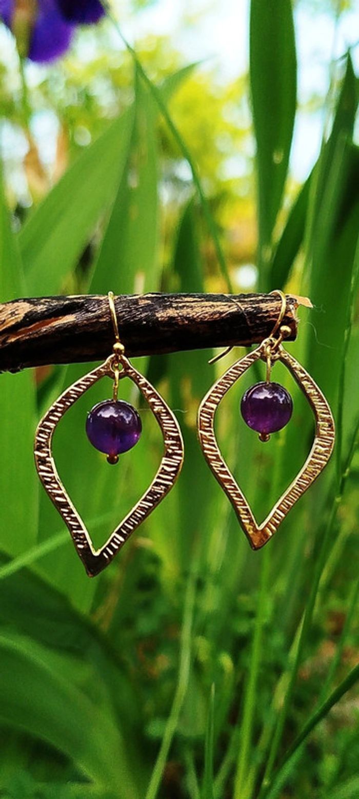 Éclat Royal – Boucles d'oreilles en plaqué or 18 carats & Améthyste naturelle