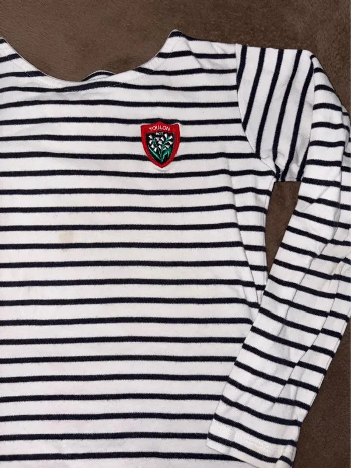 T-shirt marinière du Rugby club de Toulon RCT taille 7/8 ans en bon état - photo numéro 3