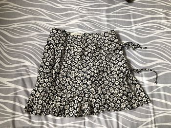 Jupe pull&bear fleurie courte S