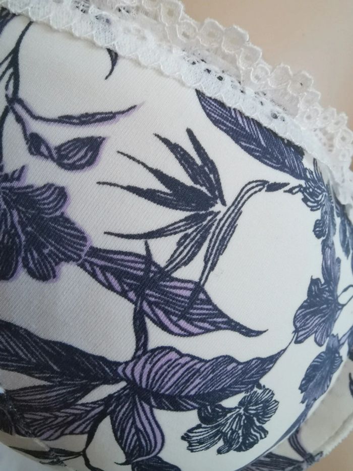 🌺Soutien-gorge. 90 C. - photo numéro 2