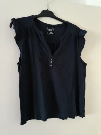 t.shirt bleu marine. Cache-cache. Taille L