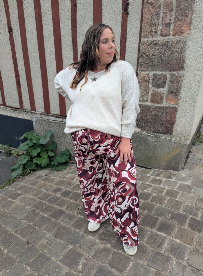 Pull oversize Oslo beige col en V
TU - photo numéro 2