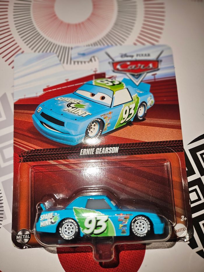 Voiture cars Mattel neuve