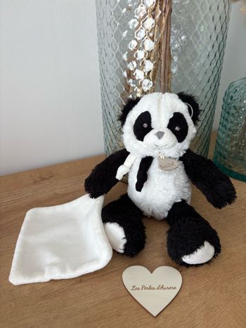 Doudou mouchoir  peluche mon p’tit panda blanc et noir