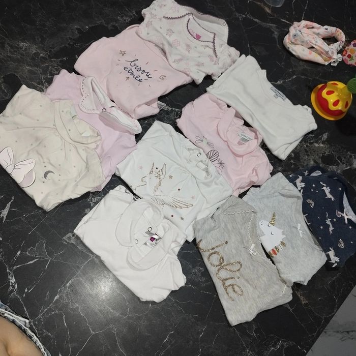 Lots 11 body 6mois