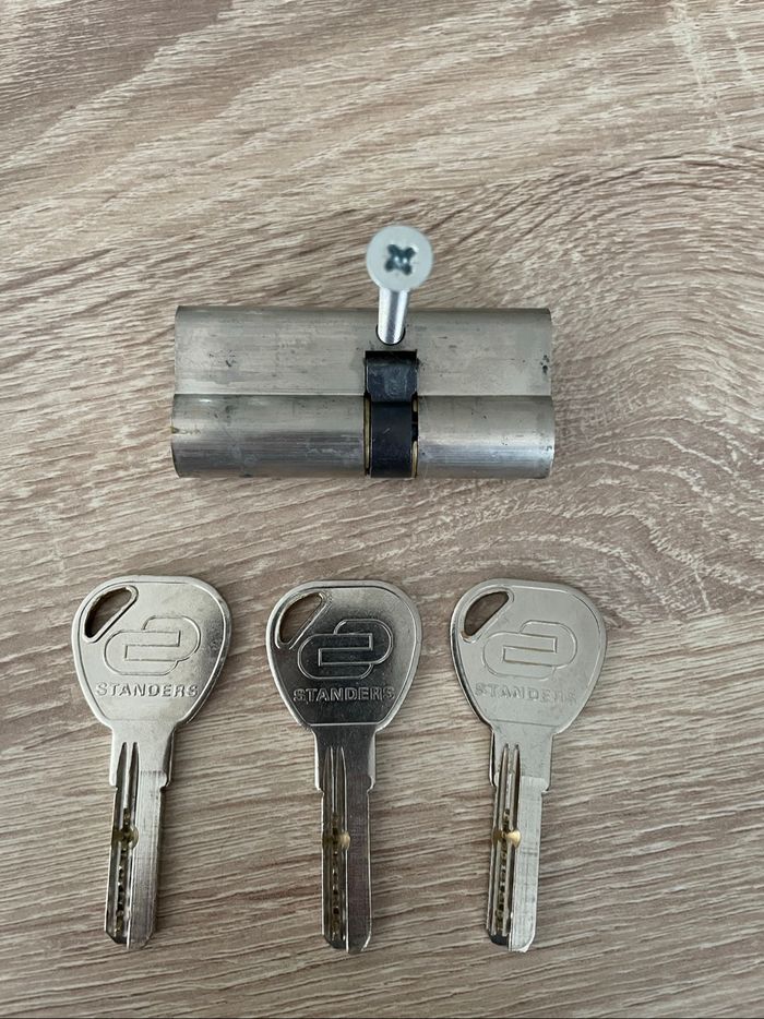 Cylindre Standers avec 5 clés - photo numéro 10
