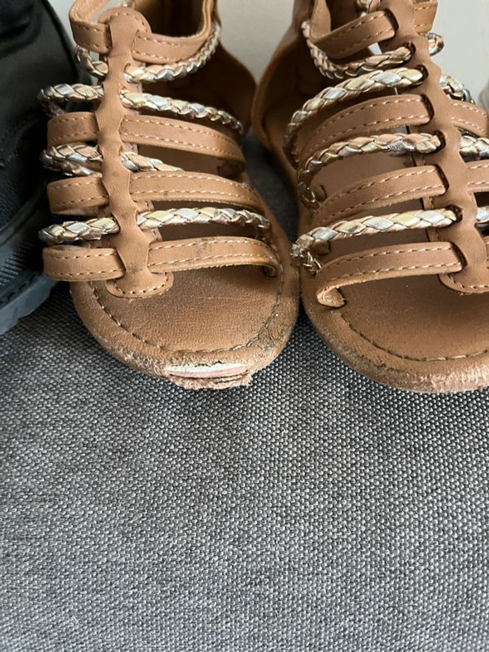 Lot De 3 chaussures Bébé Fille Taille 27 / 28 - photo numéro 4