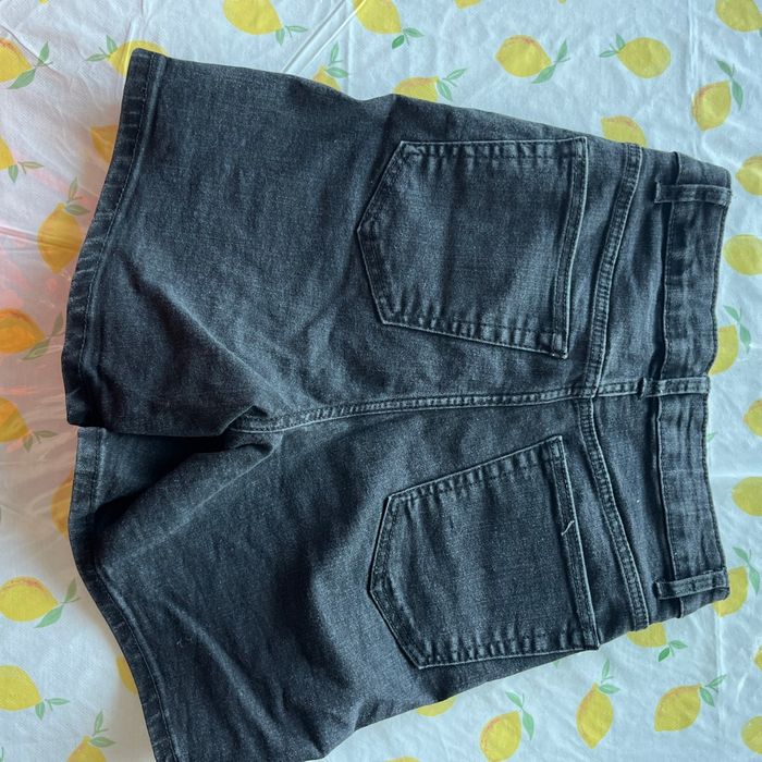 Short jeans noir - photo numéro 2