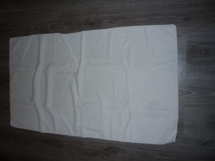 LOT DE 3 SERVIETTES DE TOILETTE BLANCHE "TISSAGES DENANTES" - n°03 - photo numéro 2