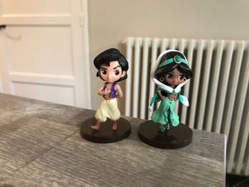 Figurine princesse aladdin et Jasmine