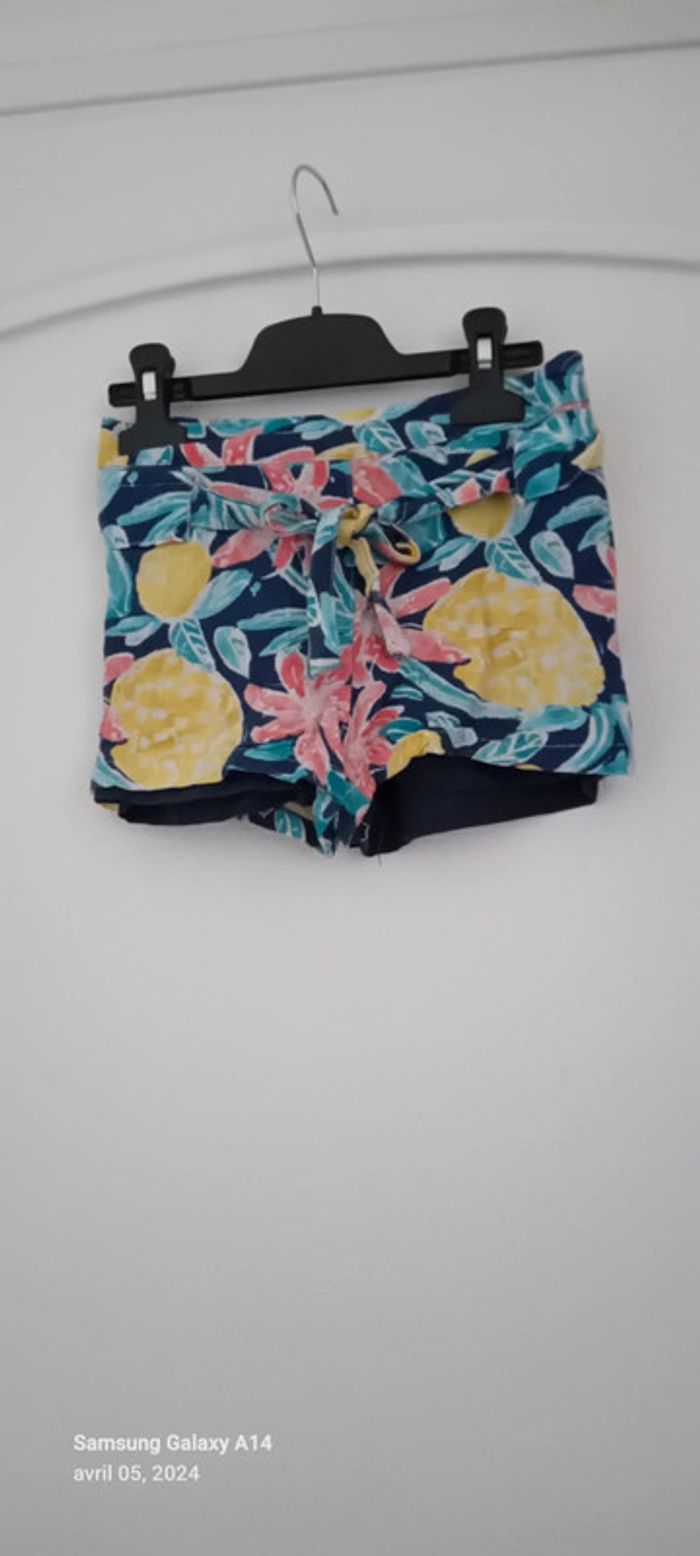 Short en lin motif floral fille 8 ans