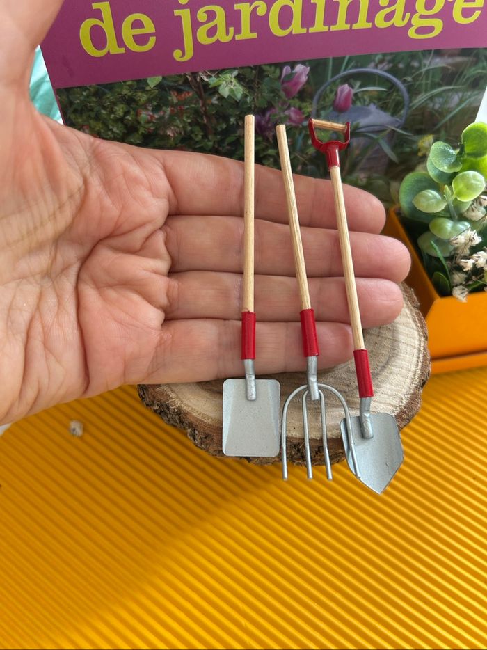 Ustensiles de jardinage miniature pour maison de poupée