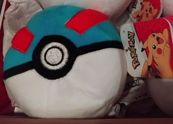 Peluche pokeball