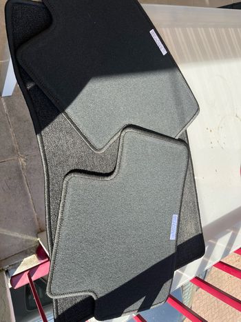 Lot 5 tapis Captur neuf