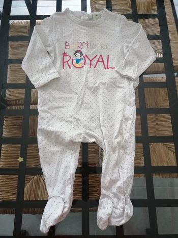 Pyjama born to be royal