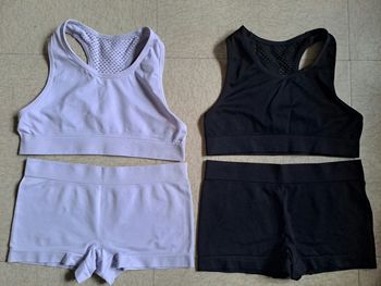 Lot de 2 ensembles brassière + Shorty fille/ T. 10 ans / " Zeeman " / NEUFS