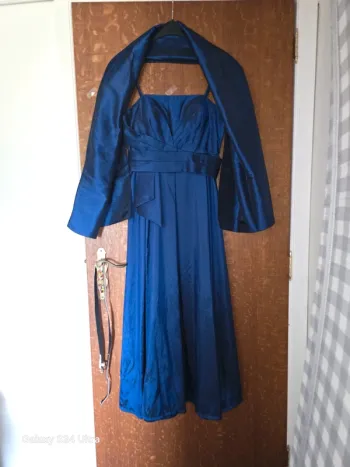 robe de soirée bleu foncé