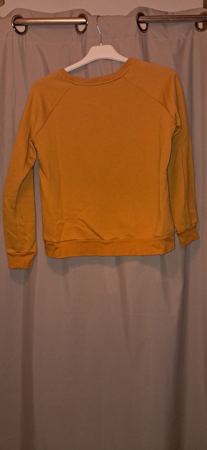 Sweat jaune - photo numéro 2