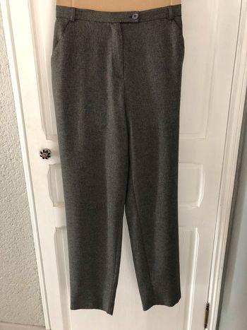 1117--pantalon de tailleur gris T 40 (38) porté 1 fois