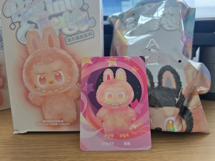 Pop mart Big into energy- labubu original