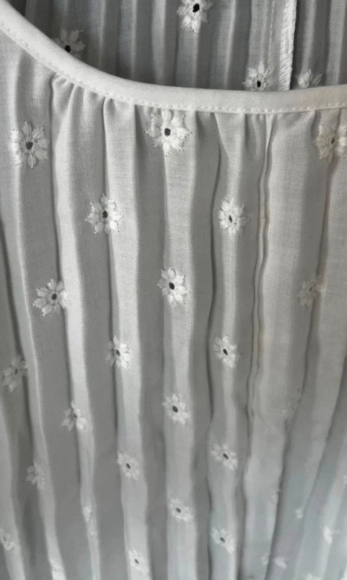 Blouse plissée brodée Romy t40 sezane - photo numéro 3