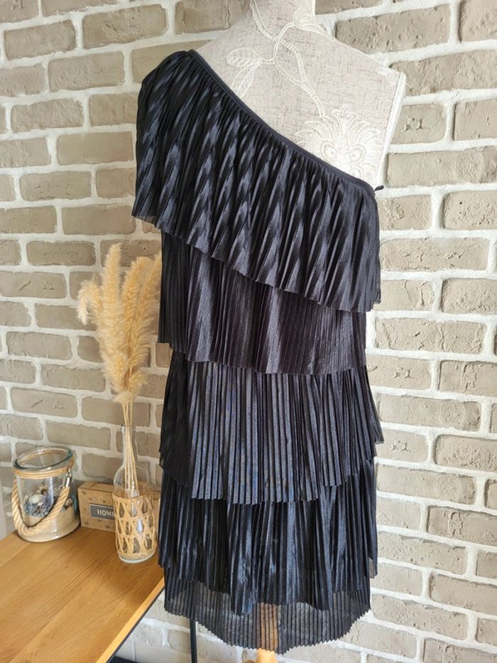 Robe de soirée tissu satiné noir et volants - Vintage Pull&Bear - photo numéro 13