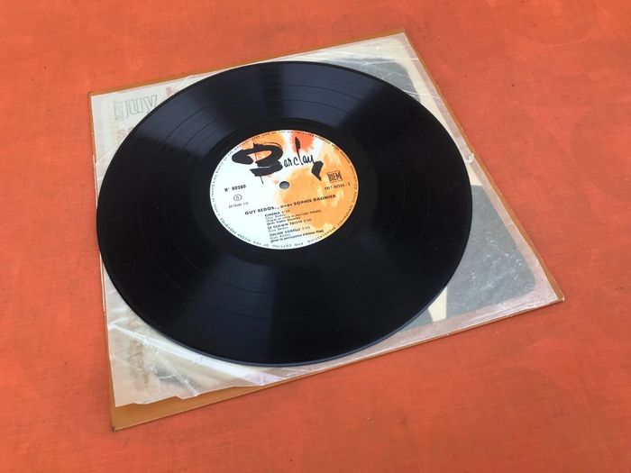 Vinyle 33 tours (25cm) Guy Bedos en direct avec...Sophie Daumier - photo numéro 4