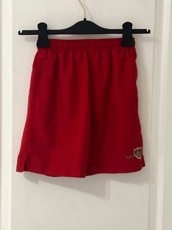 Short rouge 8 ans
