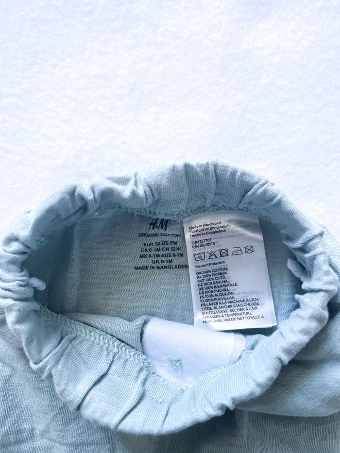 Pull + pantalon 1mois - photo numéro 3