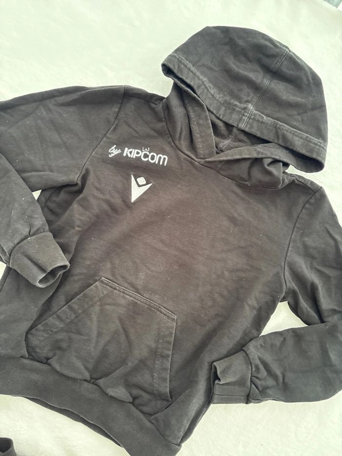 Pull noir 3xs (8ans)