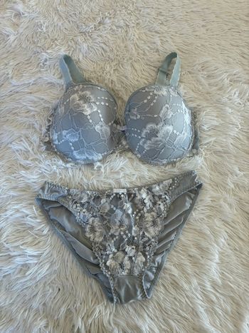 Ensemble sous vêtement darjeeling dentelle.