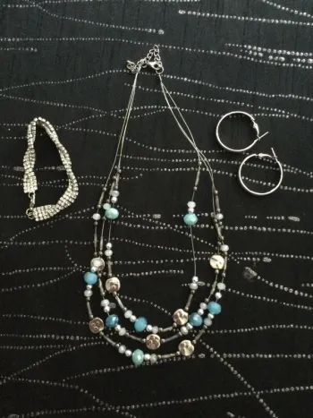 Parure de bijoux