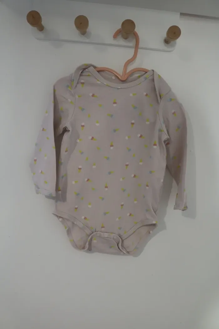 Lot bodies hiver fille 12 mois - photo numéro 5