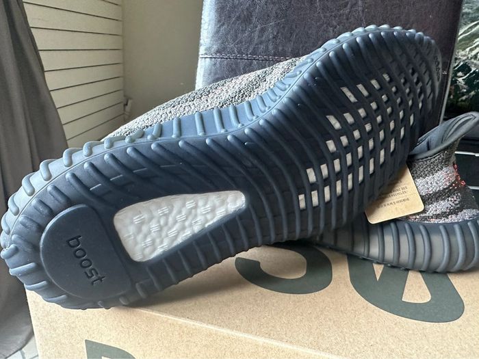Yeezy Boost 350 V2 - photo numéro 2