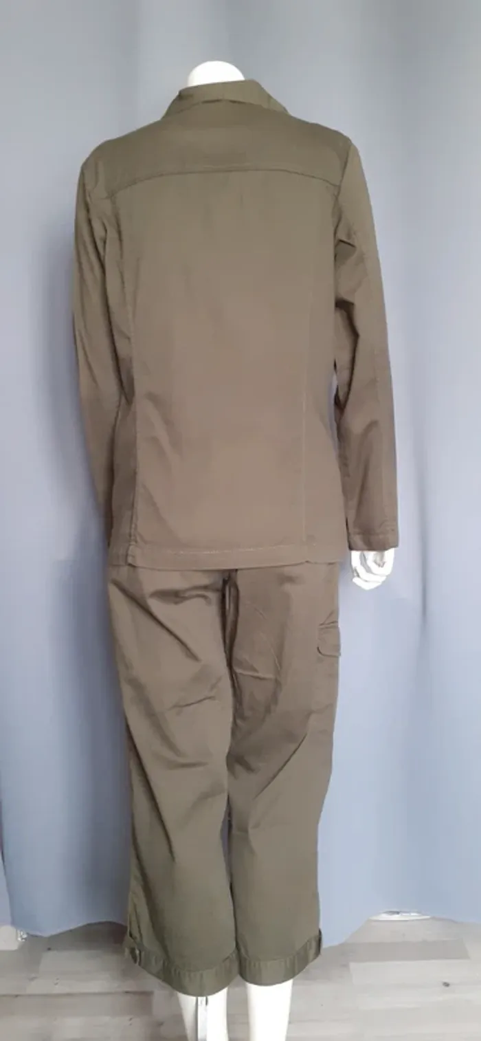 Joli ensemble veste et pantacourt en jean souple - photo numéro 4