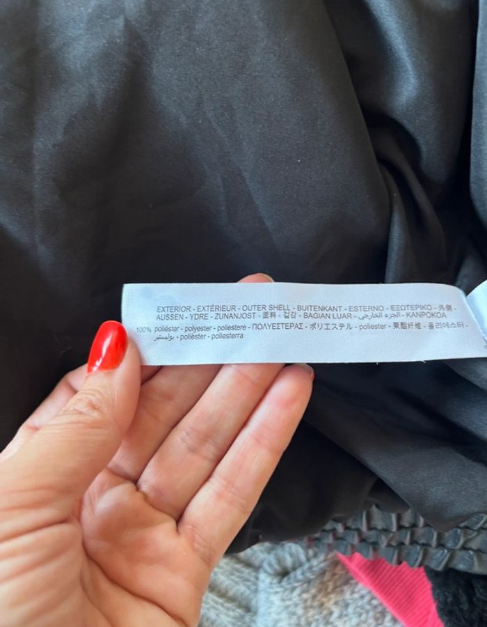 🎁prix en baisse aujourd’hui 🎁 Superbe veste à capuche noire  / bombers Zara en fausse fourrure - photo numéro 18