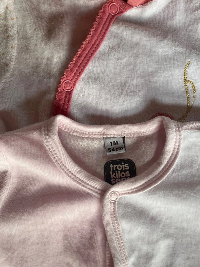 4 pyjamas velours bébé fille 1 mois - photo numéro 2