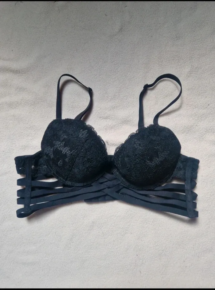 Lot de 2 jolie soutien-gorge undiz taille 85A - photo numéro 2