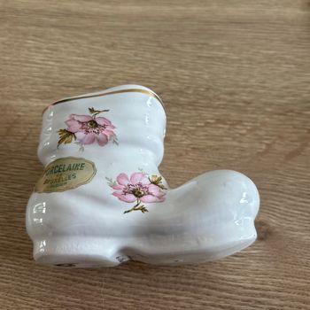 Petite botte décorative en porcelaine de Bruxelles