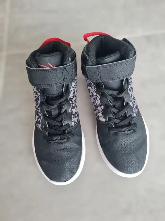 Chaussures de basket Décathlon - photo numéro 2